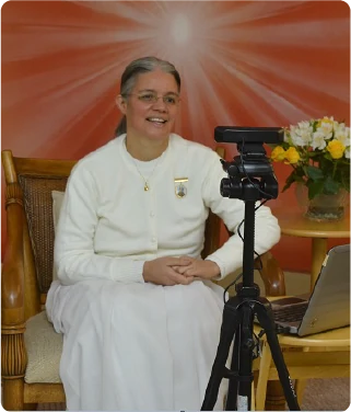  Brahma Kumaris promove curso introdutório de meditação e  filosofia Raja Yoga na sede de retiros em Serra Negra